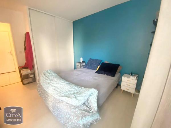 Appartement à louer 2 pièces 47.63m² Valenciennes (59300)