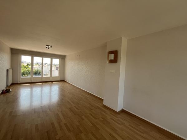 Appartement à louer 720 € CC La Roche-sur-Yon 3 p 75 m² DPE D