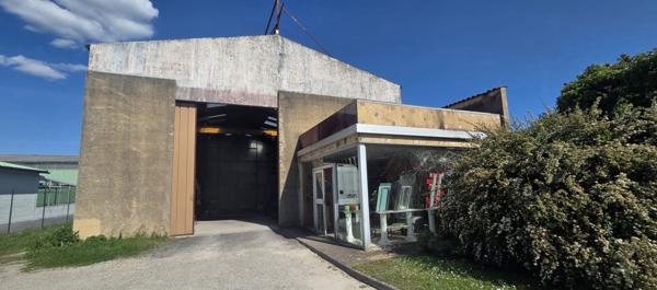 Local commercial de 266 m² à vendre à Creysse