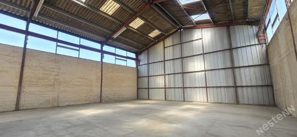 Local commercial de 266 m² à vendre à Creysse