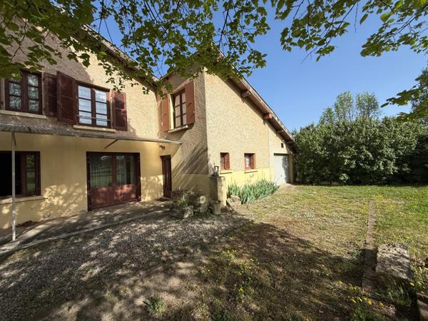 MAISON EN PISE AVEC POTENTIEL