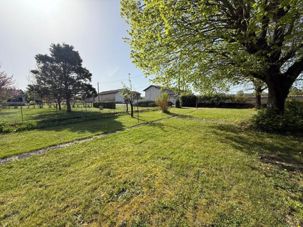 MAISON EN PISE AVEC POTENTIEL