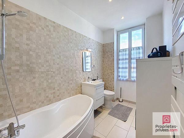 Maison de ville Châteaurenard 5 pièce(s) 112m2 3 chambres garage terrasse