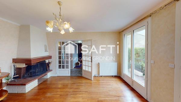 Maison sur sous sol SAINT JEAN D’ANGÉLY - CENTRE