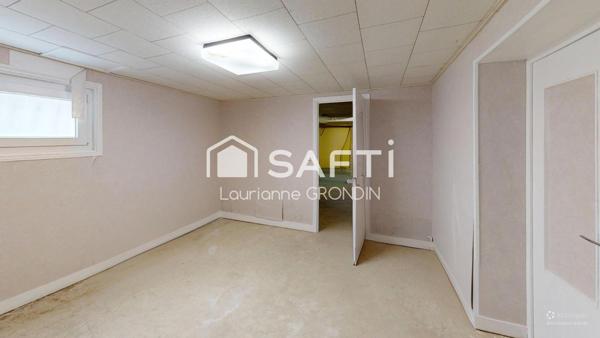 Maison sur sous sol SAINT JEAN D’ANGÉLY - CENTRE