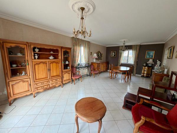 Laval - Pavillon 3 chambres sur terrain de 640m2