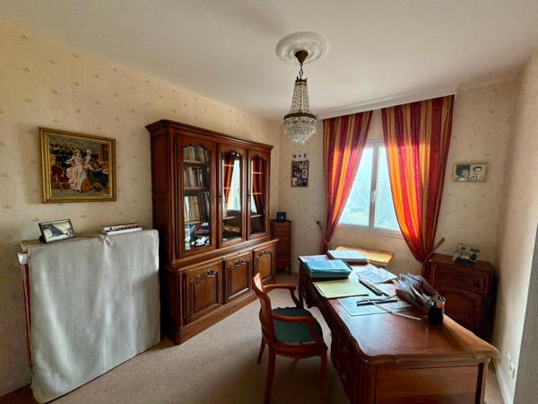 Laval - Pavillon 3 chambres sur terrain de 640m2