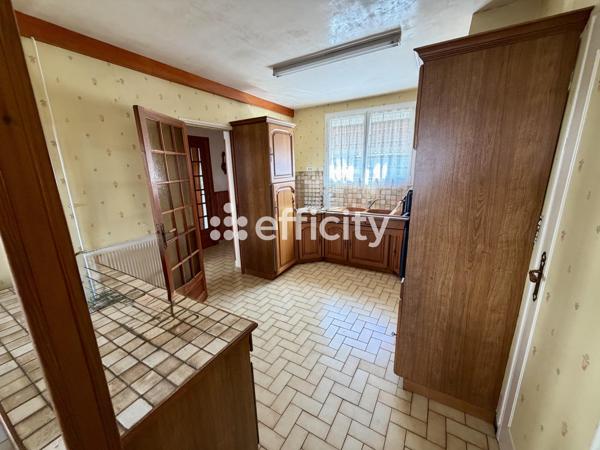 Maison
         5 pièces
        - 90 m² 153 000 € *