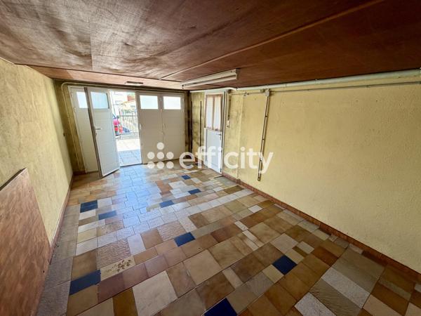 Maison
         5 pièces
        - 90 m² 153 000 € *