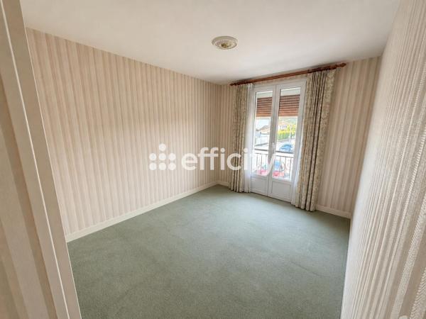 Maison
         5 pièces
        - 90 m² 153 000 € *