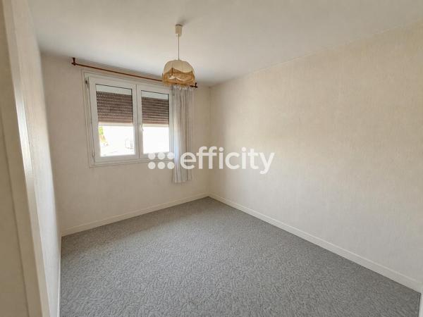 Maison
         5 pièces
        - 90 m² 153 000 € *