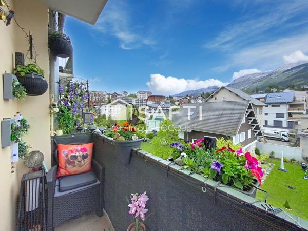 COUP DE CŒUR – T4 LUMINEUX AVEC BALCON, VUE DÉGAGÉE, PARKING & CELLIER À 10 MIN A PIED DU CENTRE