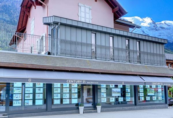 Appartement F4 à vendre  4 pièces - 111 m 2   CHAMONIX MONT BLANC  - 74