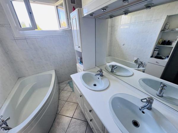 Maison
         5 pièces
        - 115 m² Exclusivité