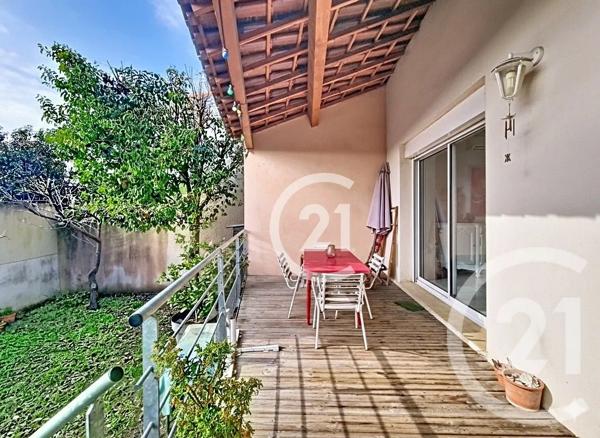 Maison à vendre  5 pièces - 123 m 2   ARLES  - 13