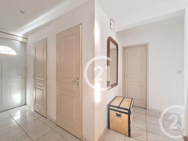 Maison à vendre  5 pièces - 123 m 2   ARLES  - 13
