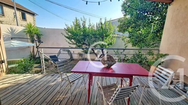 Maison à vendre  5 pièces - 123 m 2   ARLES  - 13