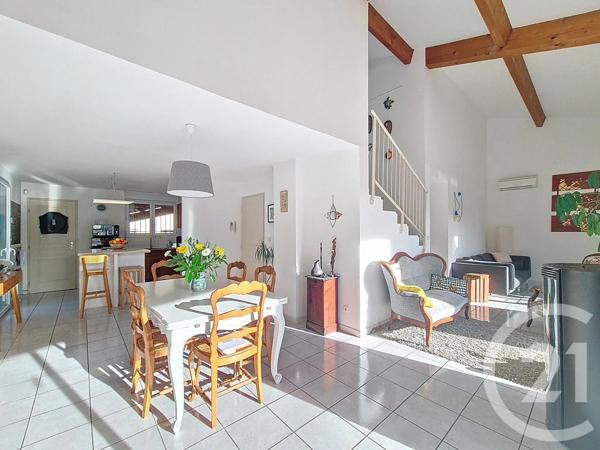 Maison à vendre  5 pièces - 123 m 2   ARLES  - 13