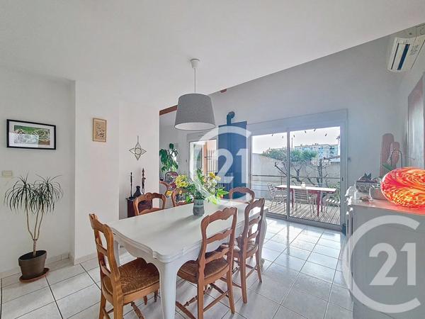 Maison à vendre  5 pièces - 123 m 2   ARLES  - 13