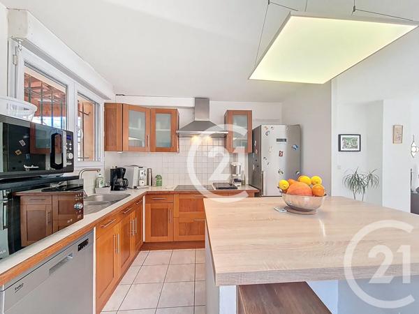 Maison à vendre  5 pièces - 123 m 2   ARLES  - 13