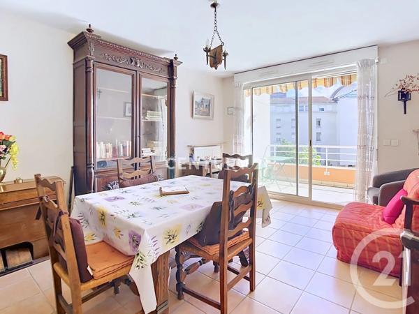 Appartement F2 à vendre  2 pièces - 44,80 m 2   AUBAGNE  - 13