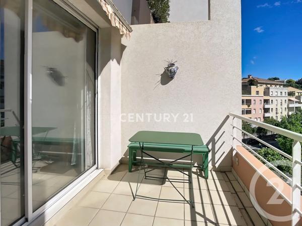 Appartement F2 à vendre  2 pièces - 44,80 m 2   AUBAGNE  - 13
