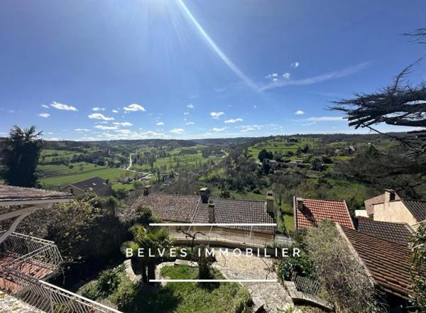 Maison en pierre au cur du village Médiéval