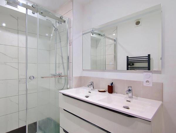 Appartement 4 pièces 77m² - Balcon - Cellier - Parking