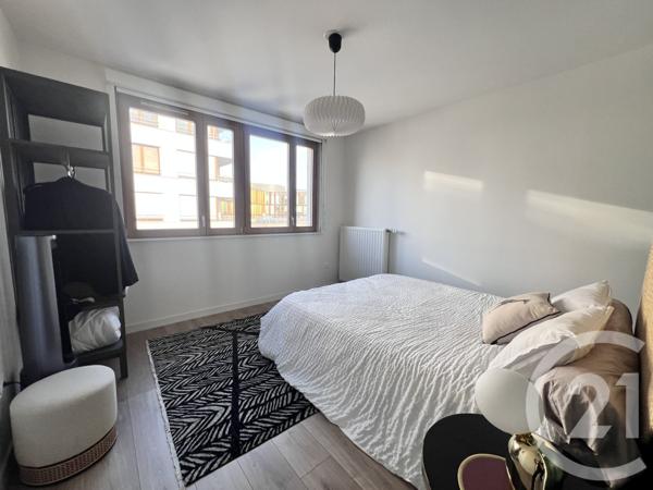 Appartement à vendre  3 pièces - 62,71 m2 LA PLAINE ST DENIS - 93