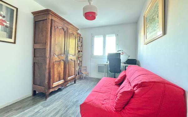 Appartement à vendre    4 pièces • 102,64 m2 Marseille 9