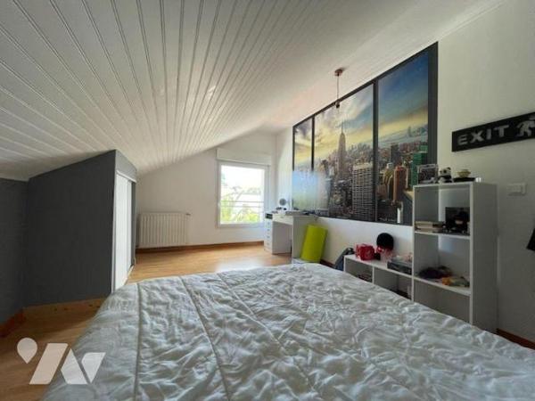 A Vendre à Trégastel (22730) en Côtes-d'Armor (22), une propriété à usage d'habitation et comme...