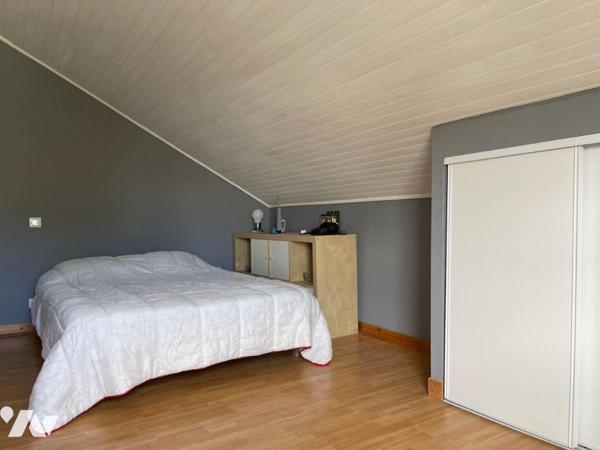 A Vendre à Trégastel (22730) en Côtes-d'Armor (22), une propriété à usage d'habitation et comme...