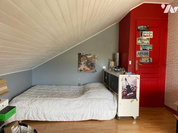 A Vendre à Trégastel (22730) en Côtes-d'Armor (22), une propriété à usage d'habitation et comme...