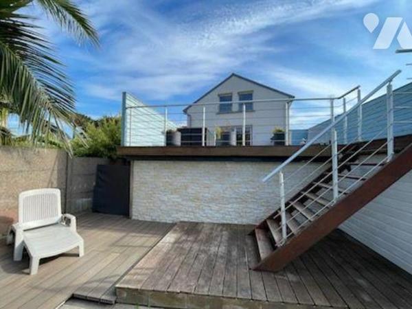 A Vendre à Trégastel (22730) en Côtes-d'Armor (22), une propriété à usage d'habitation et comme...