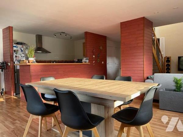 A Vendre à Trégastel (22730) en Côtes-d'Armor (22), une propriété à usage d'habitation et comme...