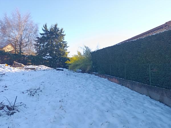 Terrain à bâtir, viabilisé à Saint Germain Laprade