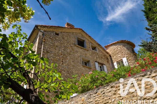 Maison à vendre 15 pièces 303,3 m² Nyons