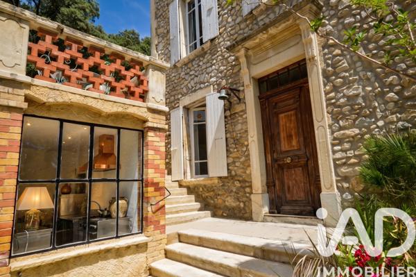 Maison à vendre 15 pièces 303,3 m² Nyons
