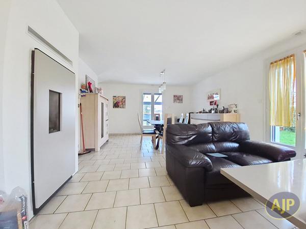 Vente maison La Roche Sur Yon : 270 555 € - AJP Immobilier La Roche-sur-Yon