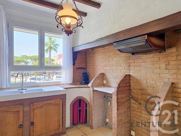 Maison à vendre  6 pièces - 142 m 2   LE BARCARES  - 66
