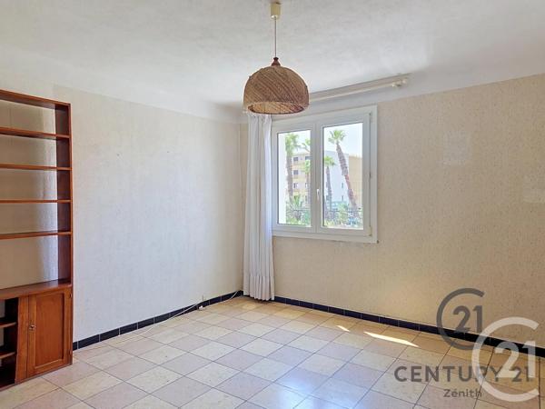 Maison à vendre  6 pièces - 142 m 2   LE BARCARES  - 66