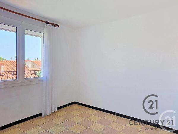 Maison à vendre  6 pièces - 142 m 2   LE BARCARES  - 66
