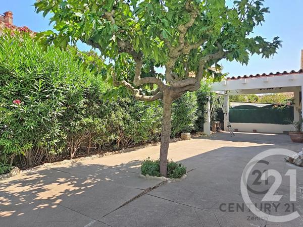Maison à vendre  6 pièces - 142 m 2   LE BARCARES  - 66