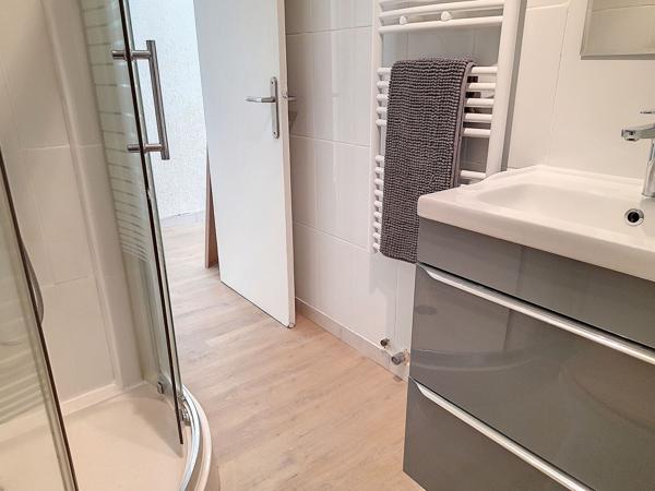 CANNES CENTRE-VILLE - STUDIO MEUBLÉ VENDU LOUÉ - INVESTISSEMENT LOCATIF