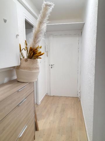 CANNES CENTRE-VILLE - STUDIO MEUBLÉ VENDU LOUÉ - INVESTISSEMENT LOCATIF
