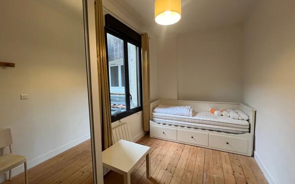 Appartement à louer    4 pièces • 75,84 m2 Bordeaux