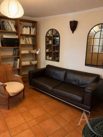 Maison individuelle Atypique 180m² Vue montagnes Terrain de 7 000 m²