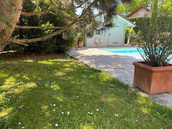 ? Villa d'Exception à Prévessin-Moëns