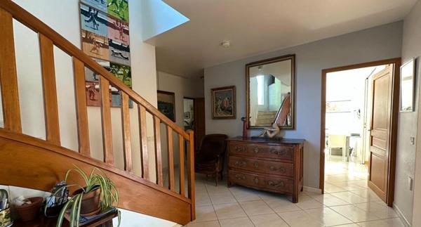 ? Villa d'Exception à Prévessin-Moëns