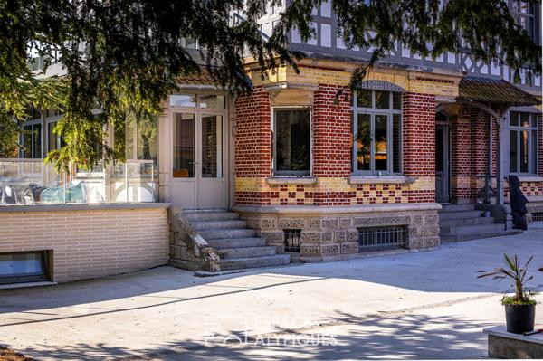 Villa belle époque joliement restaurée avec piscine et maison d’amis
